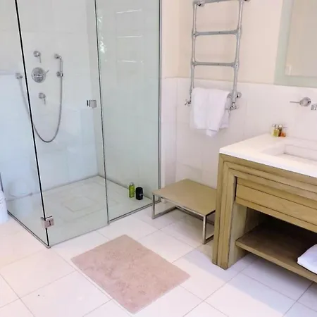 דירה Wonderful Large Located In The Centre Of St Tropez סן טרופז